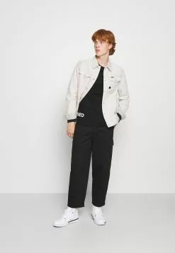 YOURTURN UNISEX - T-shirt à manches longues Pas Cher t shirt Col rond all -YOURTURN Soldes 2023 0d8bed88b4784d18afab7693aa1053ce