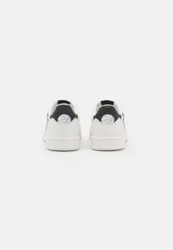 Qualité garantie 100% YOURTURN SPACE JAM UNISEX - Baskets basses sneaker Rond all 10 Qualité garantie 100% YOURTURN SPACE JAM UNISEX - Baskets basses sneaker Rond all -YOURTURN Soldes 2023 1db57fe0e6934dd5a4641ea497942fb1