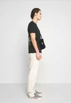 YOURTURN Prix Distinctifs T-shirt imprimé t shirt Col rond all 14 YOURTURN Prix Distinctifs T-shirt imprimé t shirt Col rond all -YOURTURN Soldes 2023 3131a02b8286432c90a17c9f490611eb