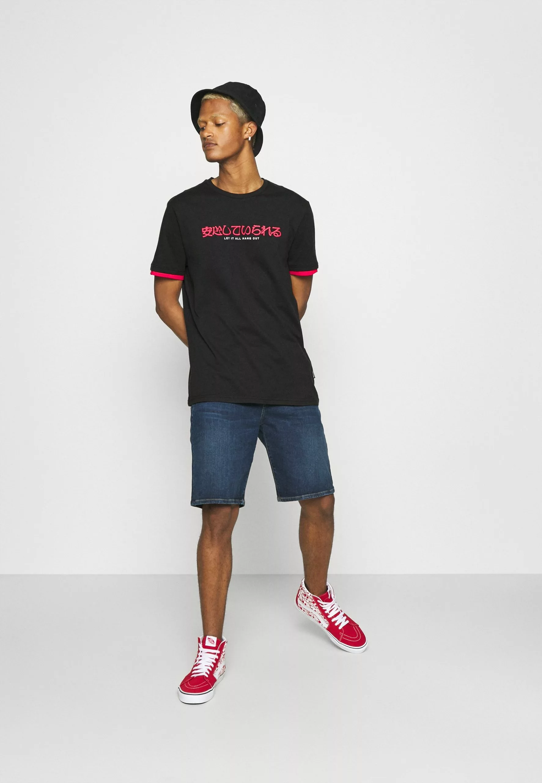 Marchandise de première qualité YOURTURN T-shirt imprimé t shirt Col rond all 4 Marchandise de première qualité YOURTURN T-shirt imprimé t shirt Col rond all – Image 2