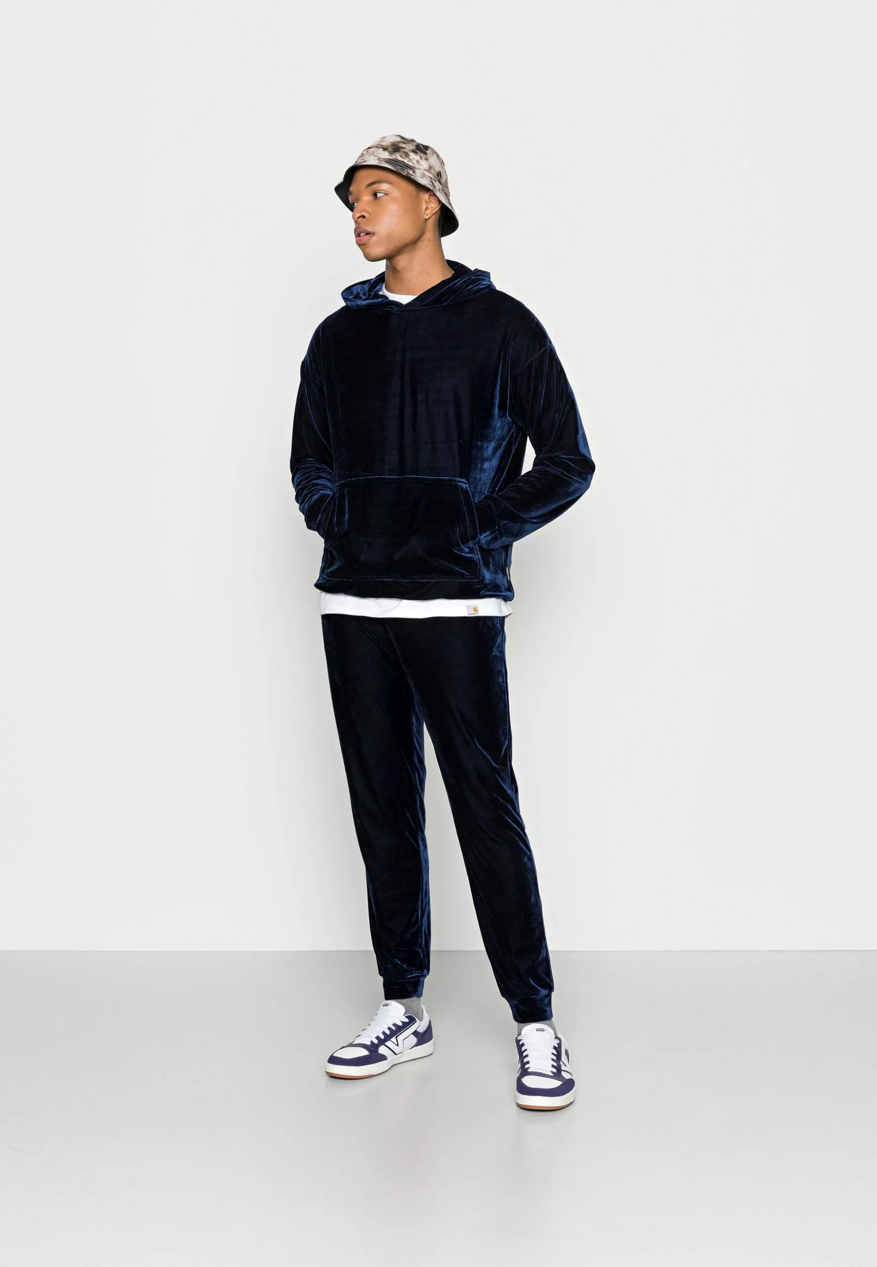 YOURTURN FESTIVE HOODIE UNISEX - Sweat à capuche Prix Jamais Vus pullover Capuche all 4 YOURTURN FESTIVE HOODIE UNISEX - Sweat à capuche Prix Jamais Vus pullover Capuche all – Image 2