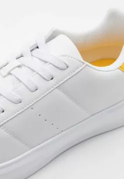 YOURTURN En promotion UNISEX - Baskets basses sneaker Rond all -YOURTURN Soldes 2023 6712566e658a4331874e5ee827cc7ba1