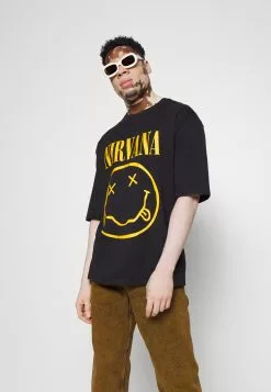 YOURTURN Prix Usine NIRVANA SMILY UNISEX - T-shirt imprimé t shirt Col rond all -YOURTURN Soldes 2023 811c300fc0574e3ca99f942782476c53