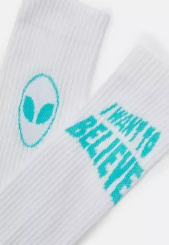 YOURTURN Prix Refroidis 3 PACK - Chaussettes stocking men -YOURTURN Soldes 2023 948aab7d8b2b4f65a4f86d51301adb84