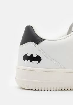 YOURTURN Prix Légers BATMAN UNISEX - Baskets basses sneaker Rond all -YOURTURN Soldes 2023 9d2e86cc19ba484bb43562e56a754bf8