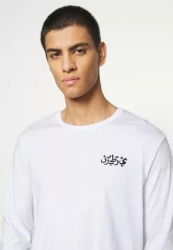 YOURTURN T-shirt à manches longues Prix De Rêve t shirt Col rond women -YOURTURN Soldes 2023 a45e52ac25ef4600a4112efb4ff78283