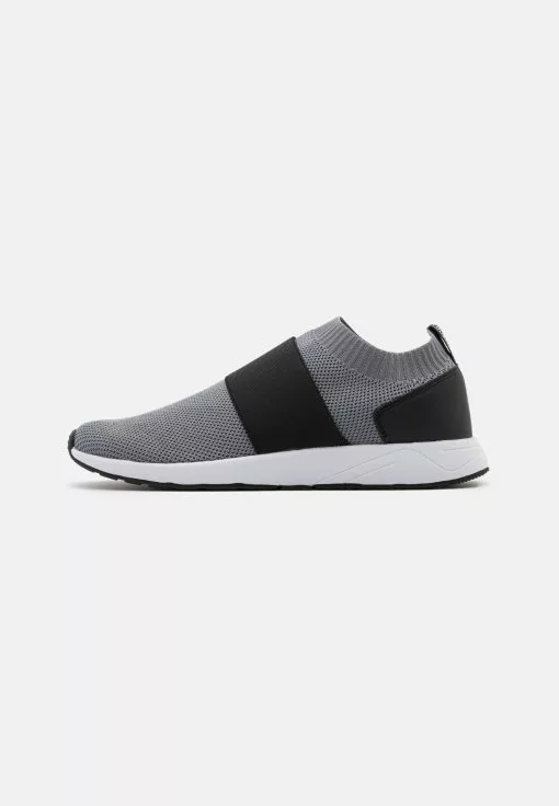 YOURTURN Prix Favorable UNISEX - Baskets basses low shoe Rond all 1 YOURTURN Prix Favorable UNISEX - Baskets basses low shoe Rond all -YOURTURN Soldes 2023 b2a36fee1a084601a18b40fe1e9a1a31