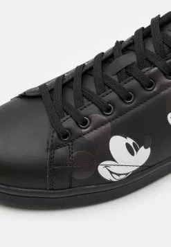 Prix Cassé YOURTURN DISNEY UNISEX - Baskets basses sneaker Rond all 14 Prix Cassé YOURTURN DISNEY UNISEX - Baskets basses sneaker Rond all -YOURTURN Soldes 2023 cc82582912c9413db8dc2590ae0f96e0
