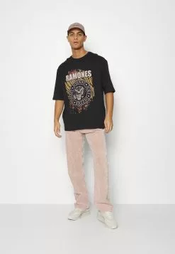 YOURTURN RAMONES TEE UNISEX - T-shirt imprimé Soldes t shirt Col rond all -YOURTURN Soldes 2023 d6e3de3aac0d4aac8ca4edb4dce18014