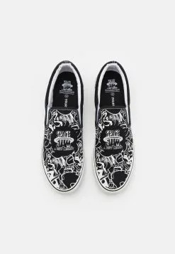 Première Qualité YOURTURN SPACE JAM UNISEX - Mocassins low shoe Rond all -YOURTURN Soldes 2023 d757591bcbc841ca913522737391ef4c