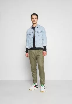 YOURTURN UNISEX - T-shirt à manches longues Réduction t shirt Col rond all 11 YOURTURN UNISEX - T-shirt à manches longues Réduction t shirt Col rond all -YOURTURN Soldes 2023 e8c0f9982f384787bf48c443fa66d671